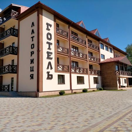 Латориця Hotel Suskovo Buitenkant foto