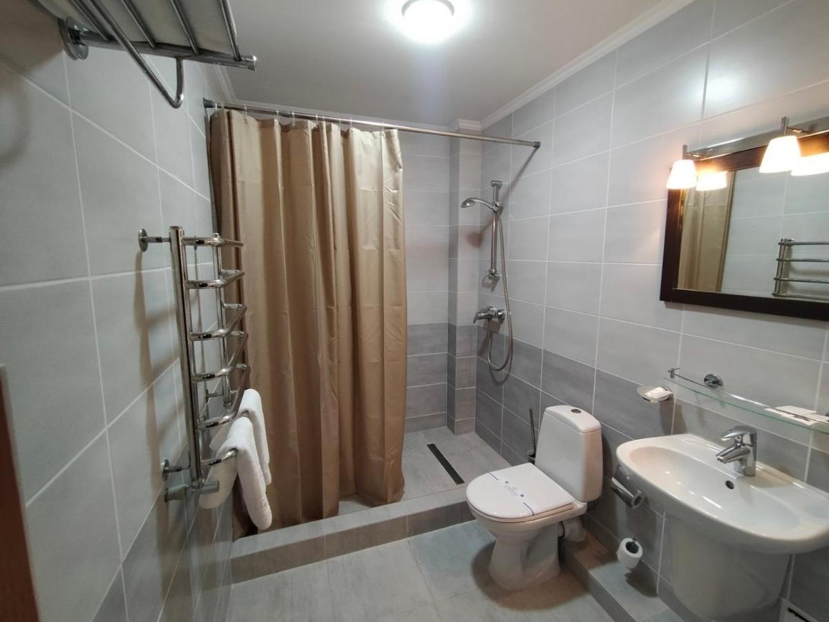 Латориця Hotel Suskovo Buitenkant foto
